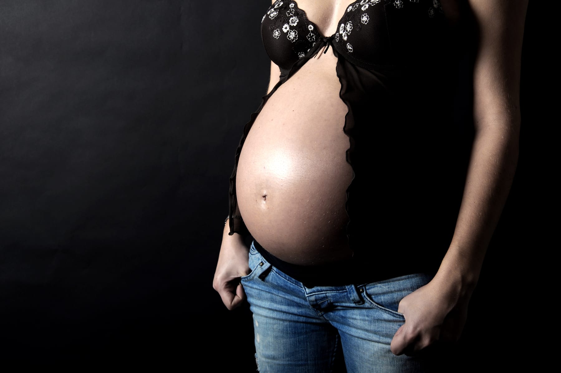 Babybauch im Fotostudio Maren Möst in Waiblingen